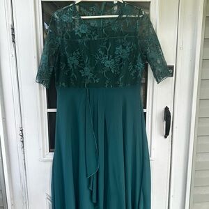 Elegant Lace Bodice Teal Evening Dress